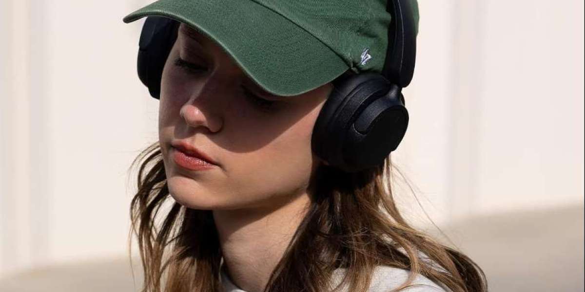 Wireless Noise Cancelling Headphones: Elevating Your Audio Experience