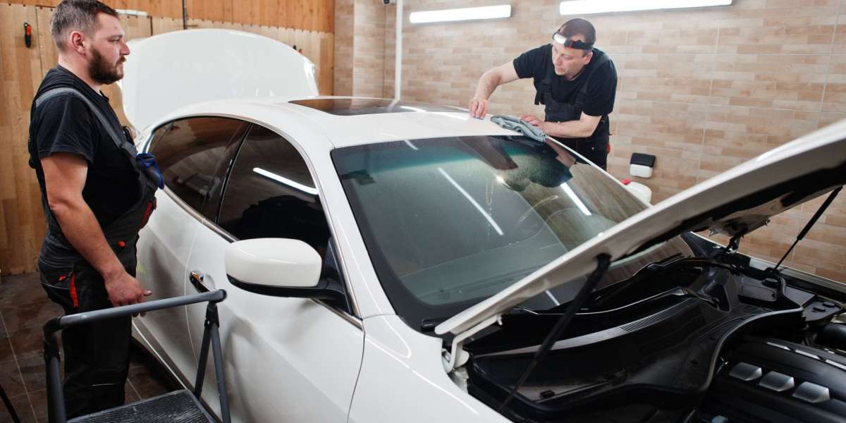 The Ultimate Guide to Car Tinting: Style, Comfort, and Protection on Oman's Roads