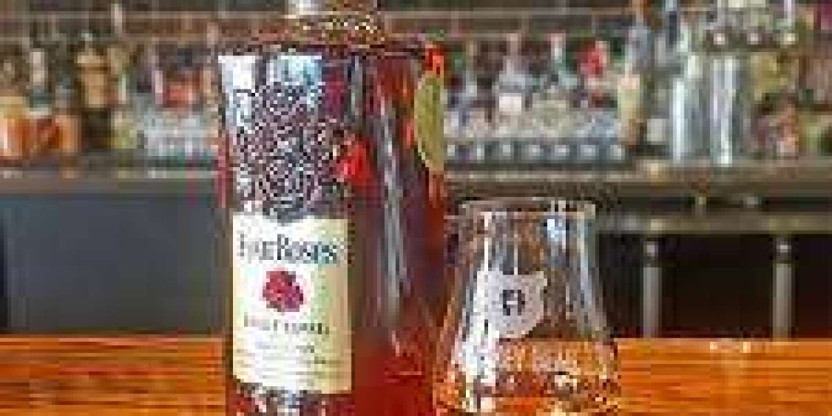 A Symphony of Flavors: Four Roses OESV Tasting Experience