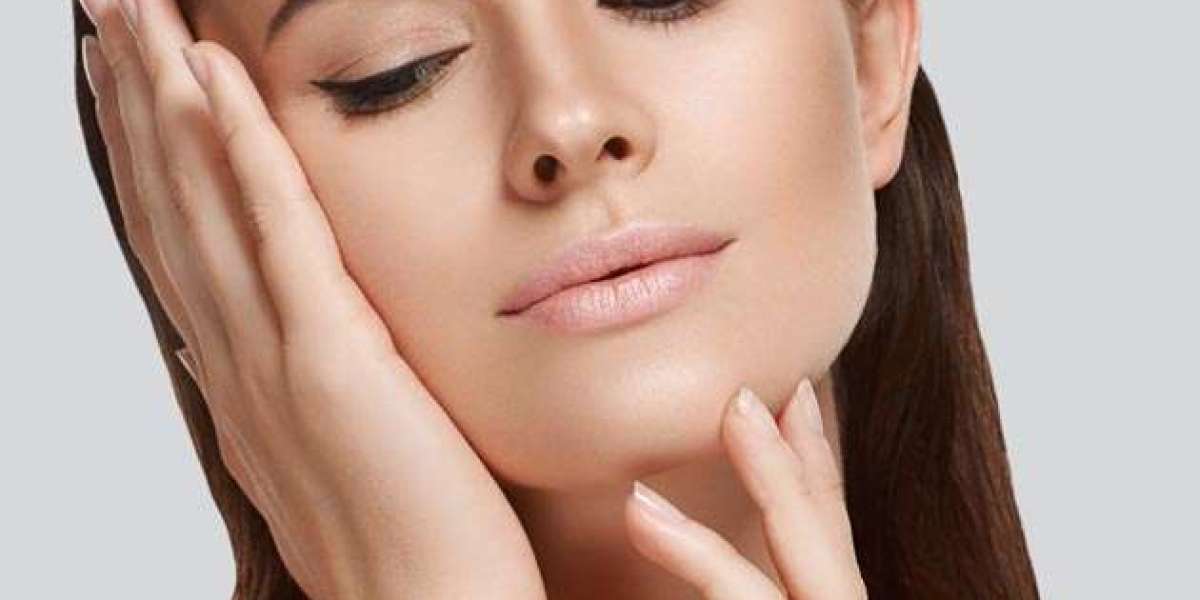 Elevate Your Beauty: Experience the Magic of Cat Eye Thread Lift in Dubai