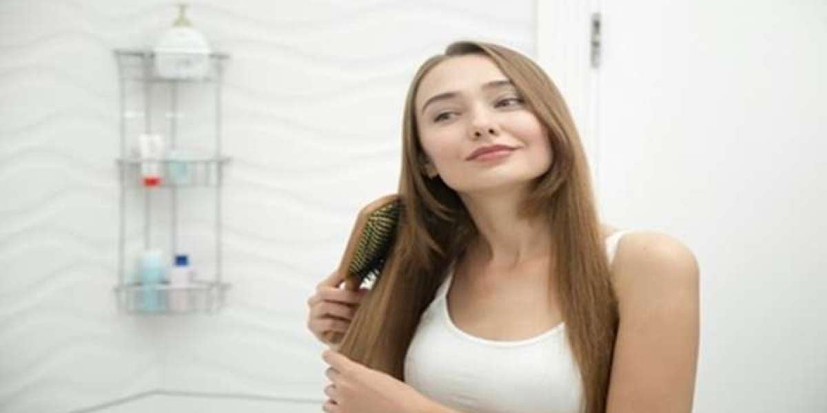 Breaking Free from Frizz: Your Guide to Hair Smoothening Shampoo