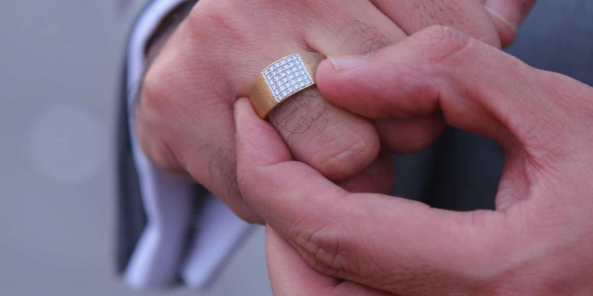 Innovative Adornments: Malani Jewelers' Mens Diamond Rings Define Fashion Forward