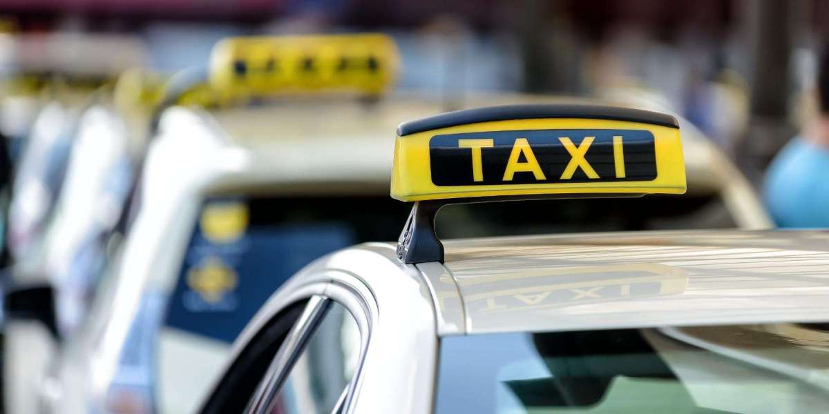 On-Demand Rides: Taxis Manchester Airport Connecting to the City