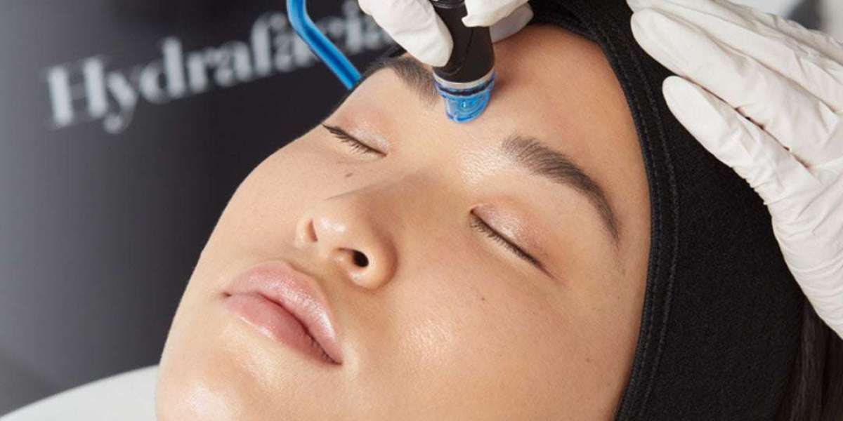 Rejuvenate Your Skin at Abu Dhabi's Premier Hydrafacial Clinic