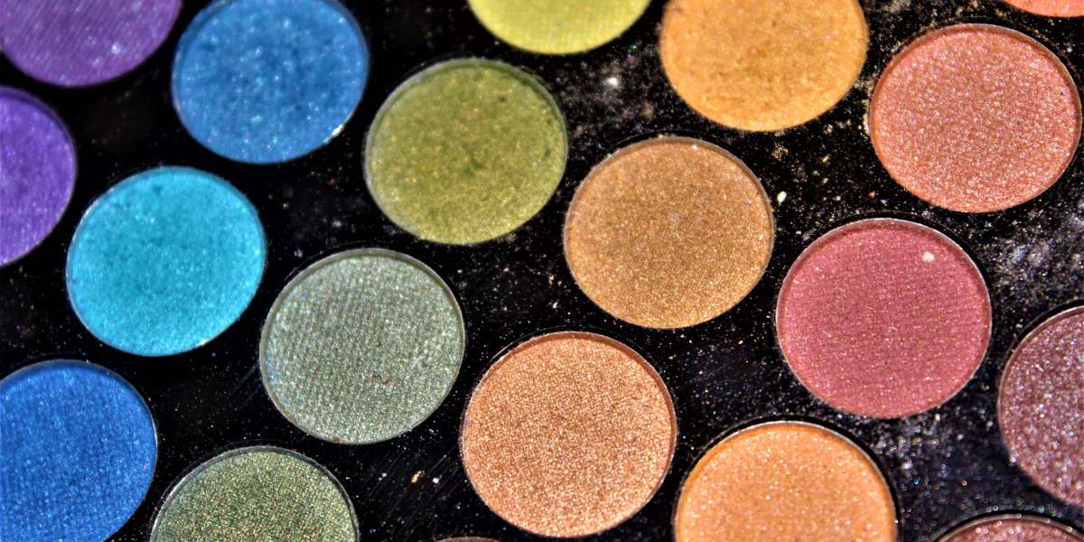 The Many Benefits of Hiring a Custom Cosmetics Manufacturer