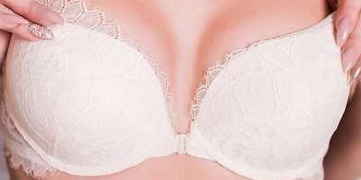 Graceful Curves: Premier Breast Implants in Islamabad