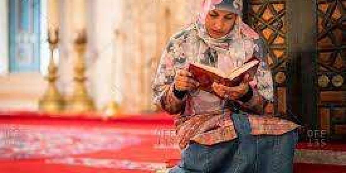 Al Madina Online Quran Academy: Bridging Generational Gaps through Intergenerational Quranic Learning