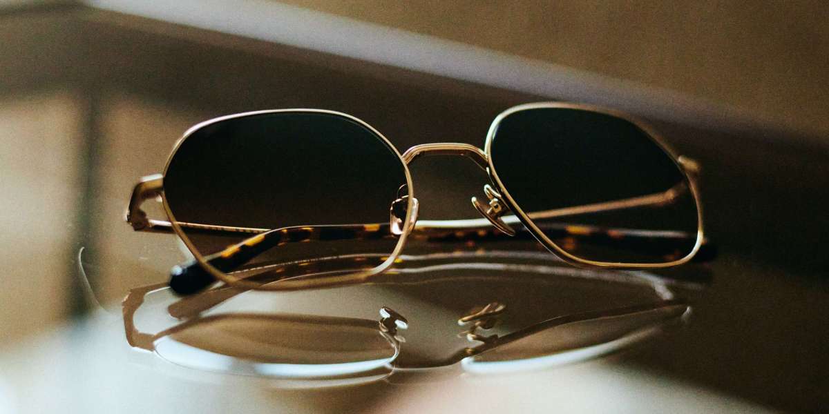 The Art of Styling: A Guide to Men's Fashion Glasses