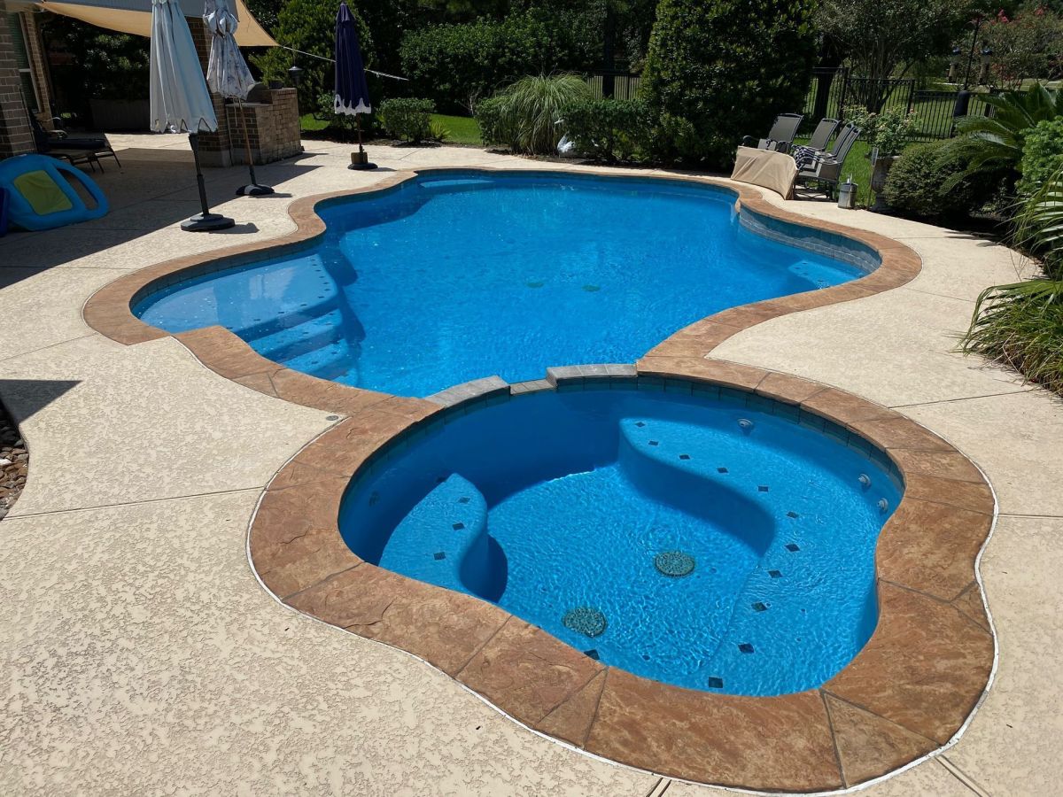 Splash into Summer with a Backyard Pool Makeover: Top Swimming Pool Renovation Trends – AAA Pool Plastering