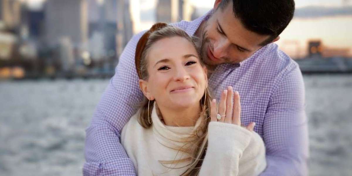 Capture Your Love: Premier Couples Photographer in New York