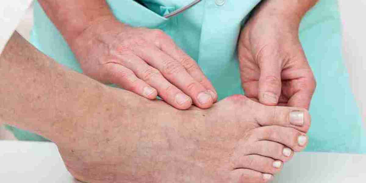 Comprehensive Foot and Ankle Care: Your Guide to Finding the Right Podiatrist in Warren