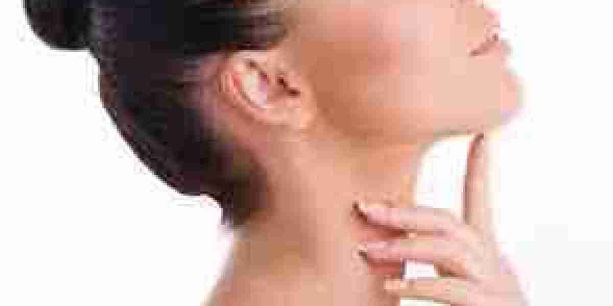 Defining Beauty: Chin Liposuction Techniques in Dubai