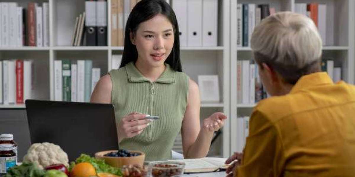 Empower Your Plate: Seek Advice from an Abu Dhabi Nutritionist