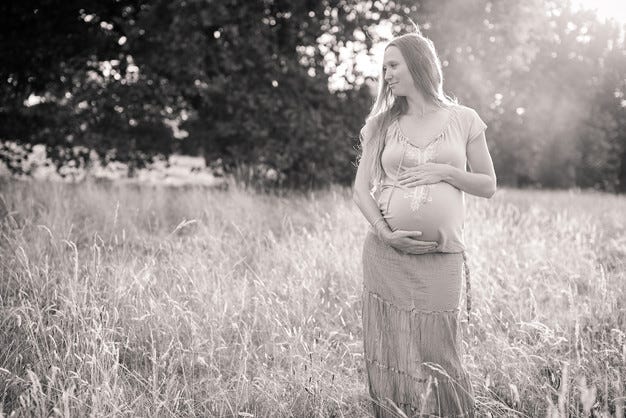The Importance of Maternity Photography in Bellevue: Capturing the Special Moments | by Amaris Kristina Photography | Mar, 2024 | Medium