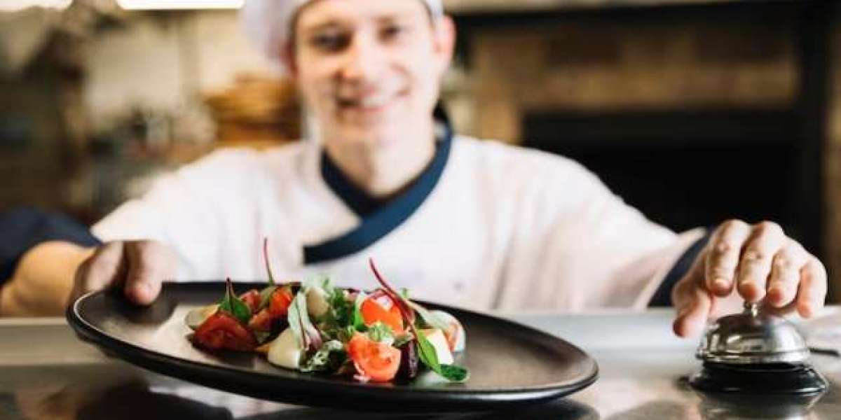 The Benefits of Hiring a Private Chef for Food Enthusiasts