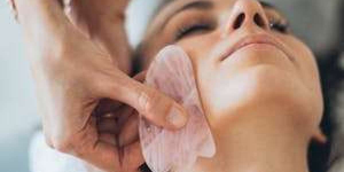 Aromatherapy massage for head care
