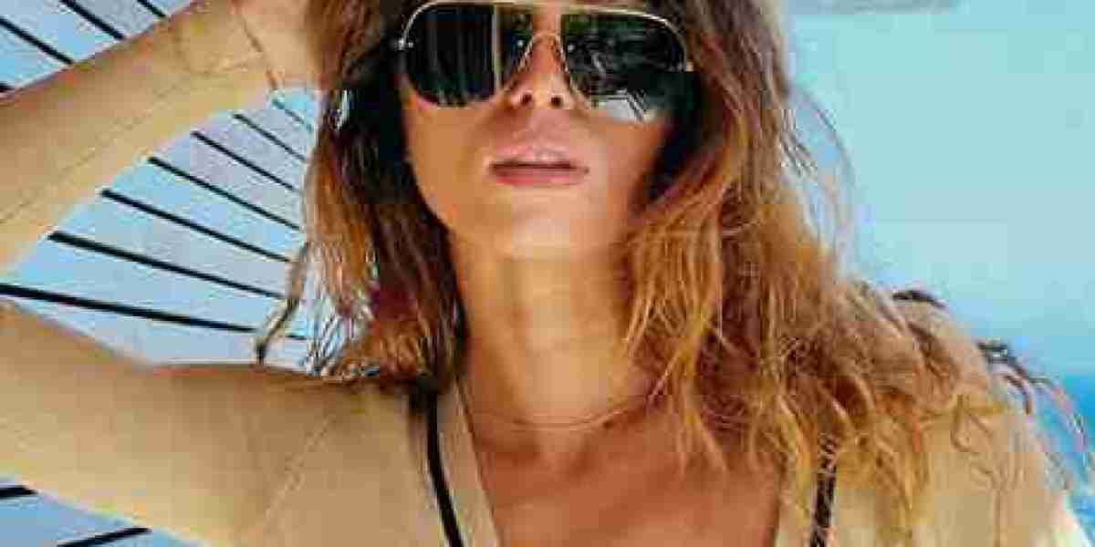 Luxury Redefined: Designer Sunglasses for Women at Le Curie Paris