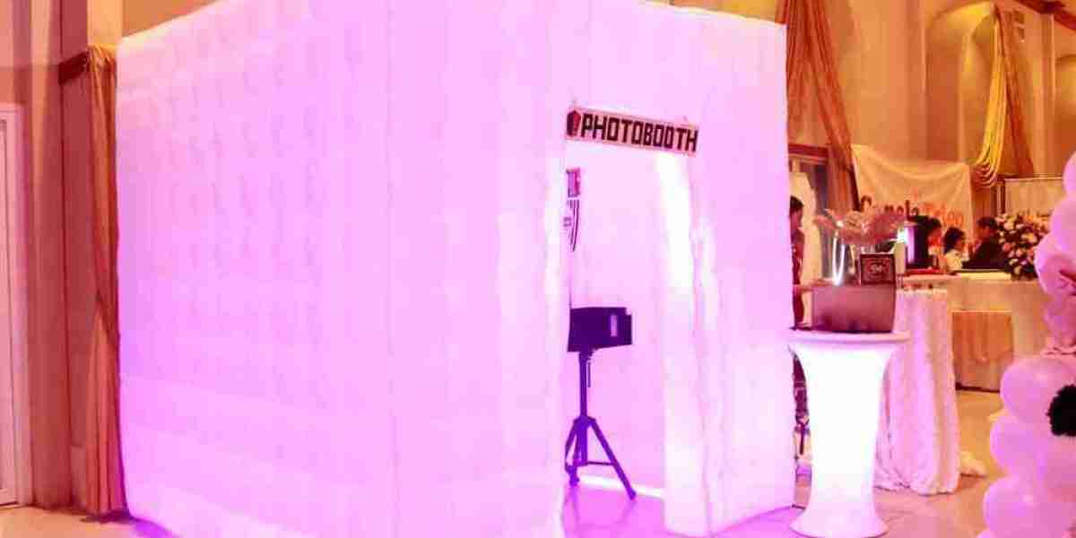 360 Degrees of Glamour | Experience Our Unique 360 Booth Photo Session