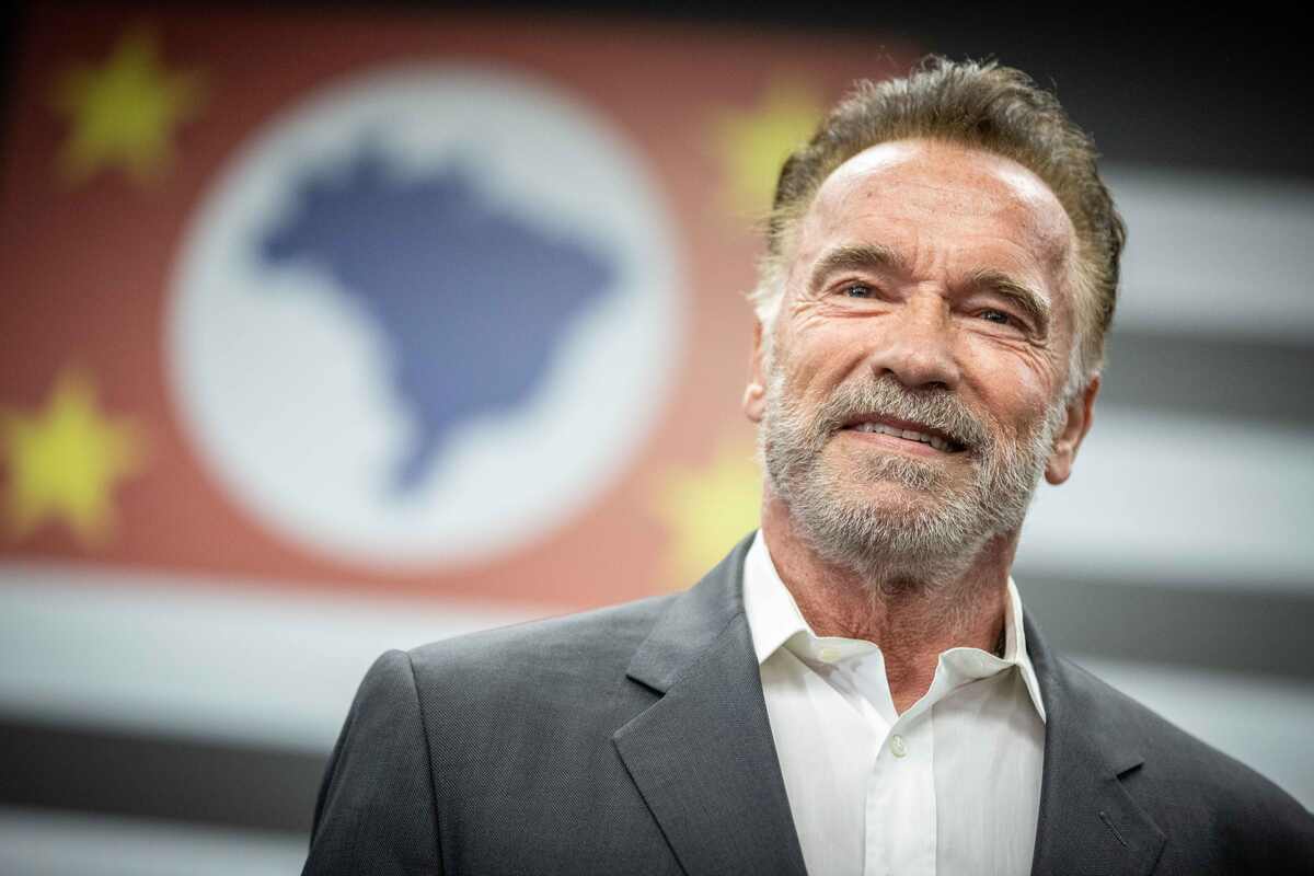 Arnold Schwarzenegger Eye Color | Enigma of His Eye Color
