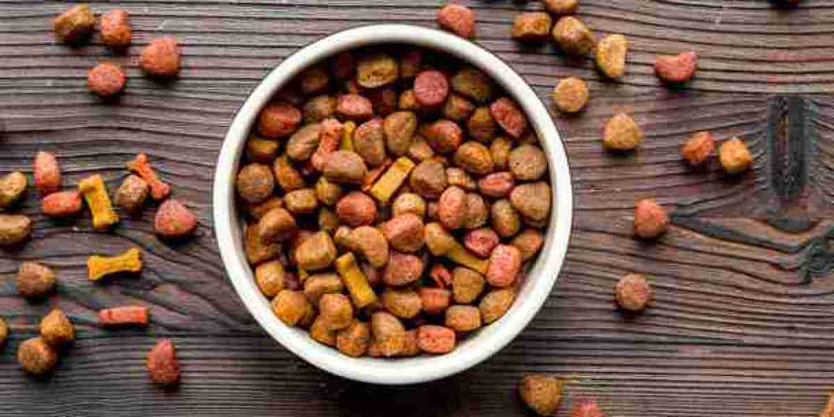 India Pet Food Market Key Factors and Emerging Opportunities with Current Trends Analysis 2024 – 2032