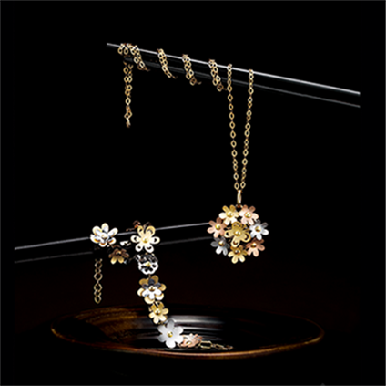 The Essence of Elegance: Crafting Images in Jewelry Photography - WriteUpCafe.com