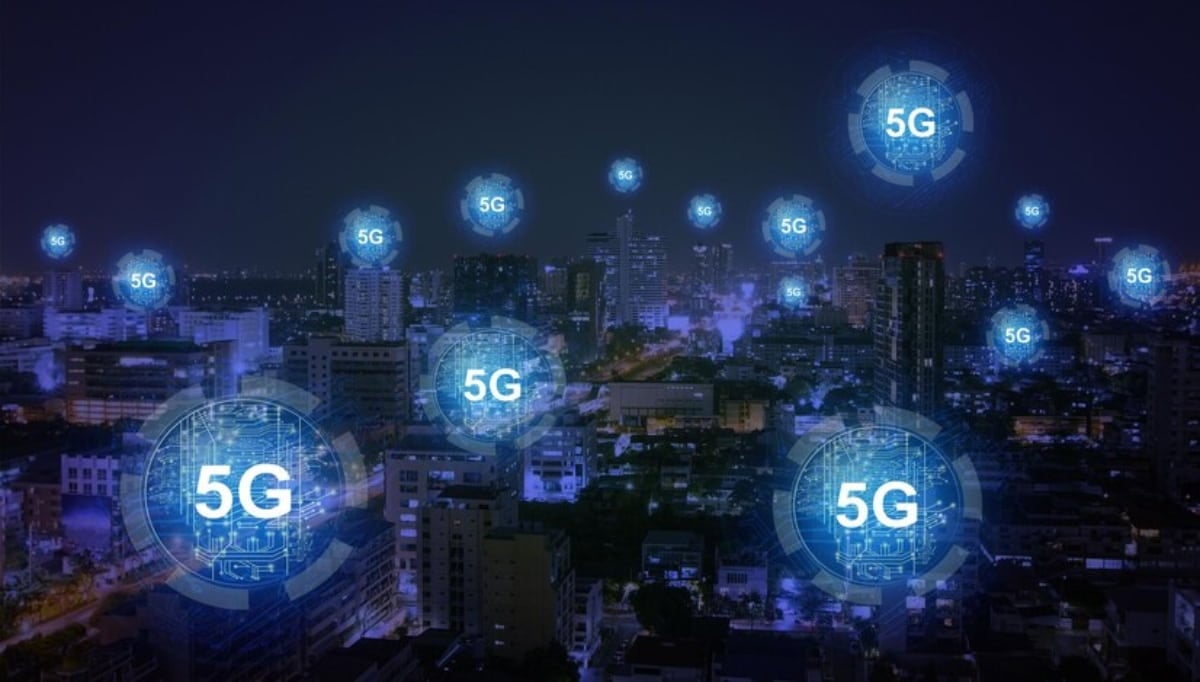 What's the Difference Between 5G vs 5G Ultra Wideband?