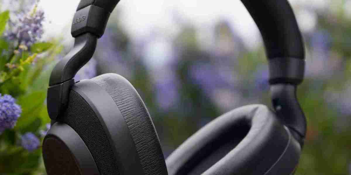 Noise Cancelling Headphones Market Share, Global Industry Analysis Report 2023-2032