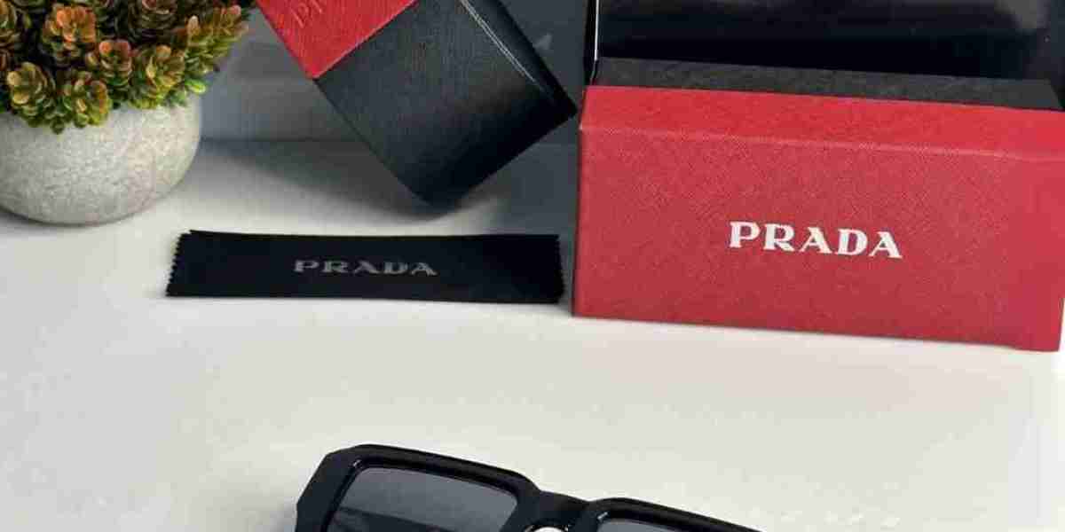 Clarity Perfected: Hariom Optical, Noida's Premier Eyewear Destination