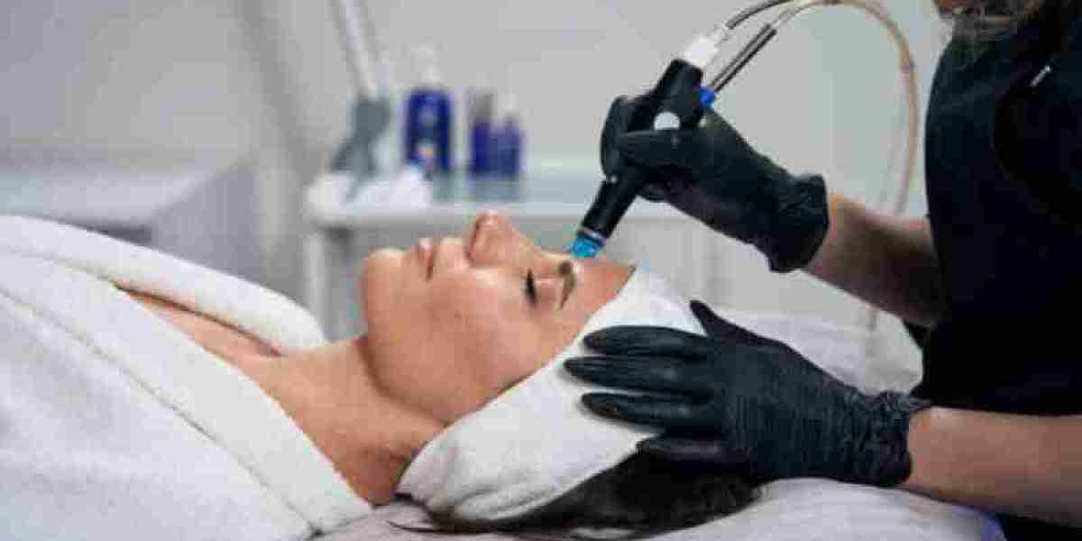 HydraFacial Treatment Demystified: What to Expect in Dubai
