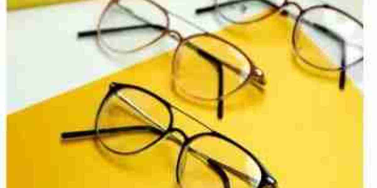 India Eyewear Market: Trends and Outlook