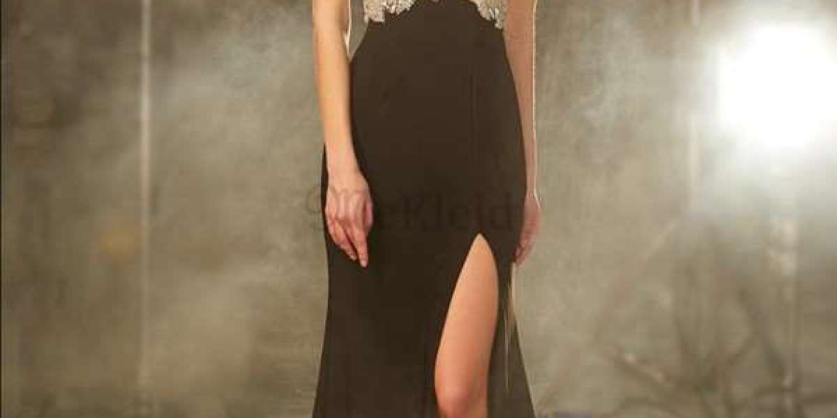 Abendkleid: eleganter Stil bei einer Nachtparty