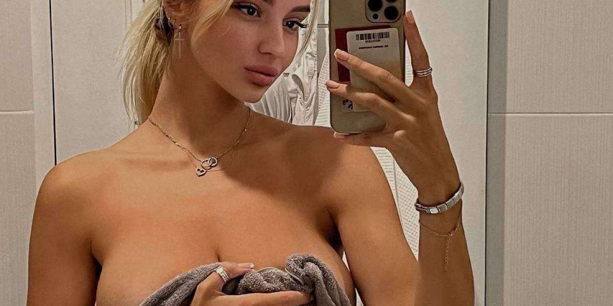 Book Your Dream Girl Tonight By Yasmin Khan Escorts Service in Gandhi Nagar!