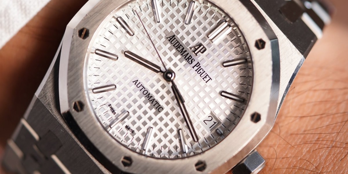 Audemars Piguet Royal Oak 15450ST: First Look