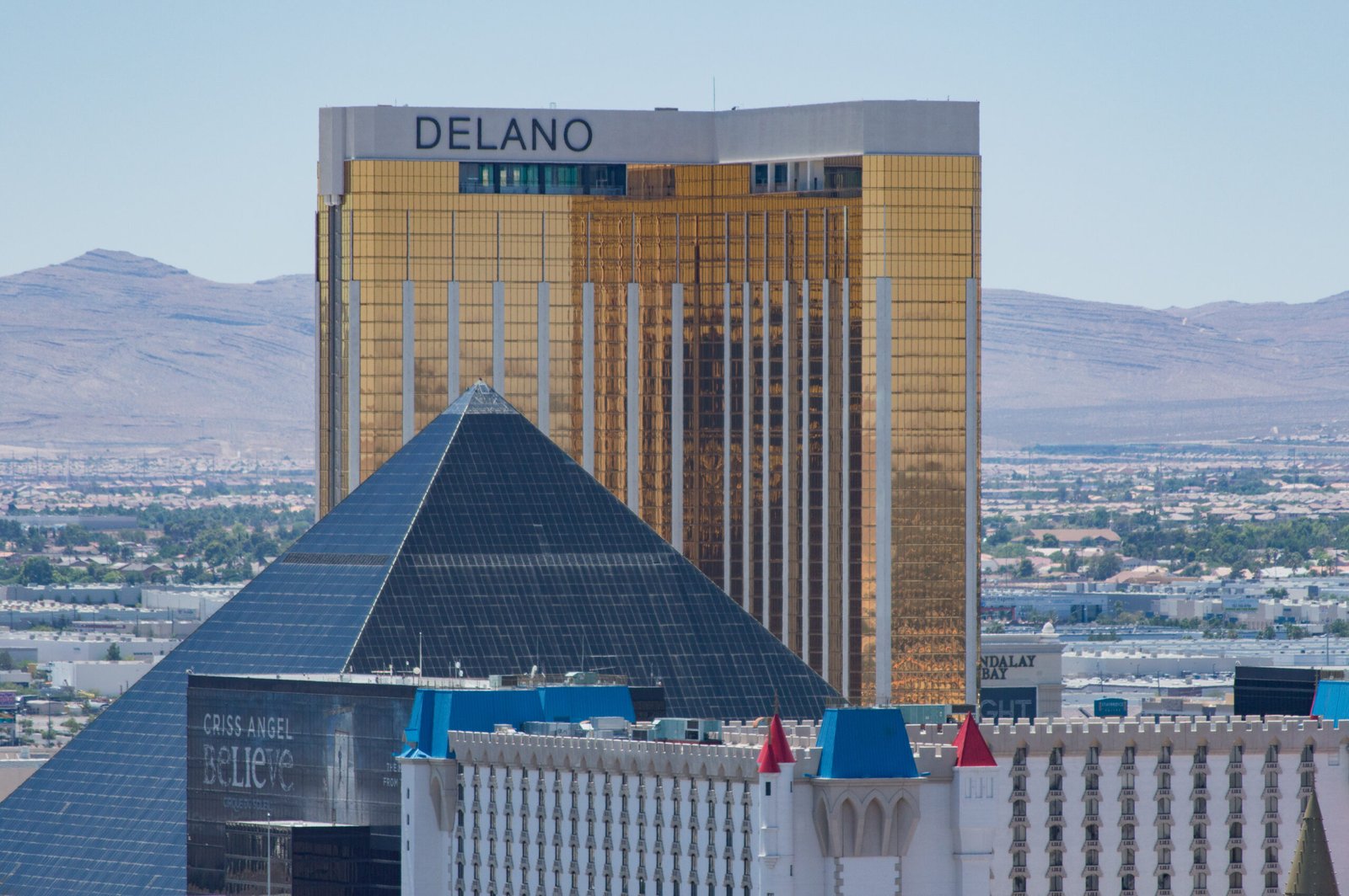 Delano Las Vegas: Chic Oasis on the Strip