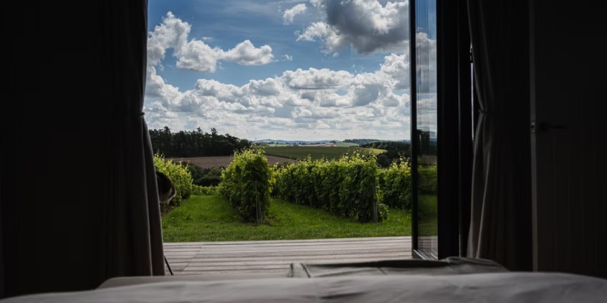 Experience Pure Indulgence at Stars and Vines – Your Luxurious Countryside Lodge Retreat